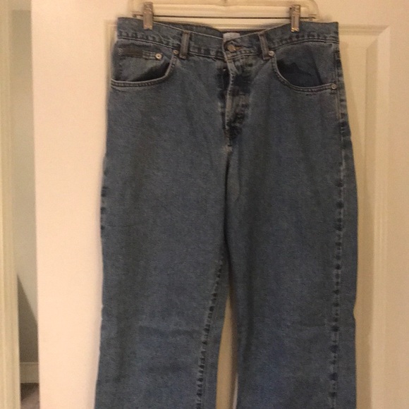 Size 11 Calvin Klein boyfriend Jean. Button fly - Picture 3 of 7